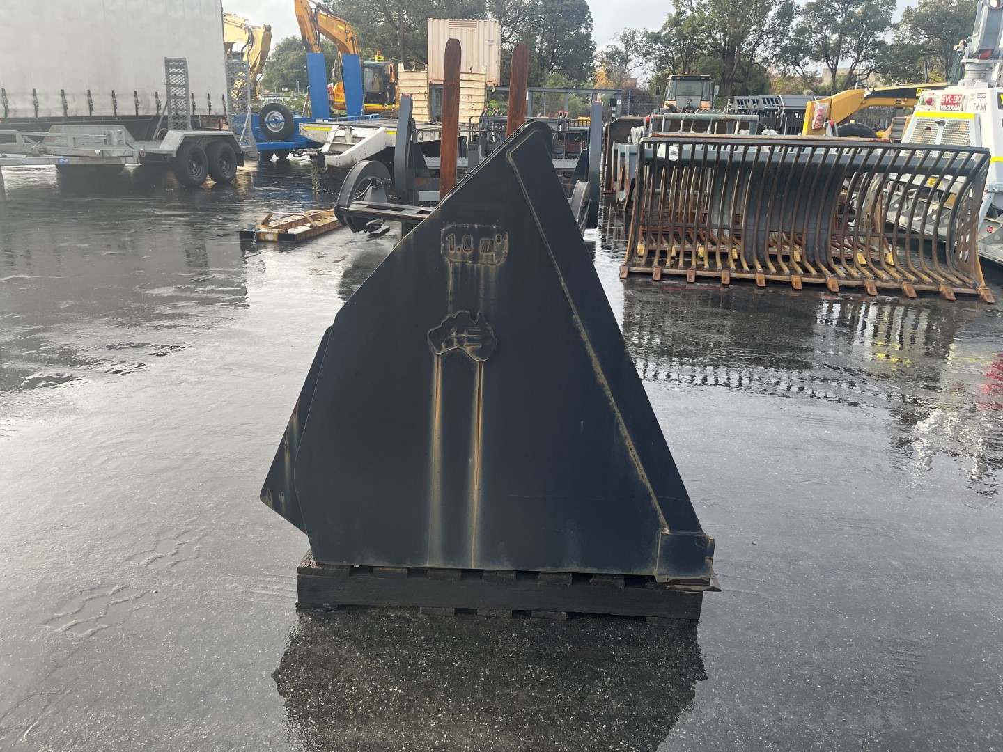 1370mm Wide Kibble BucketCAT 908 atlasheavyengineering AU